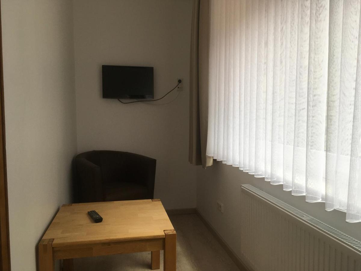 Hotel-Pension zum Paradies Willingen  Bagian luar foto