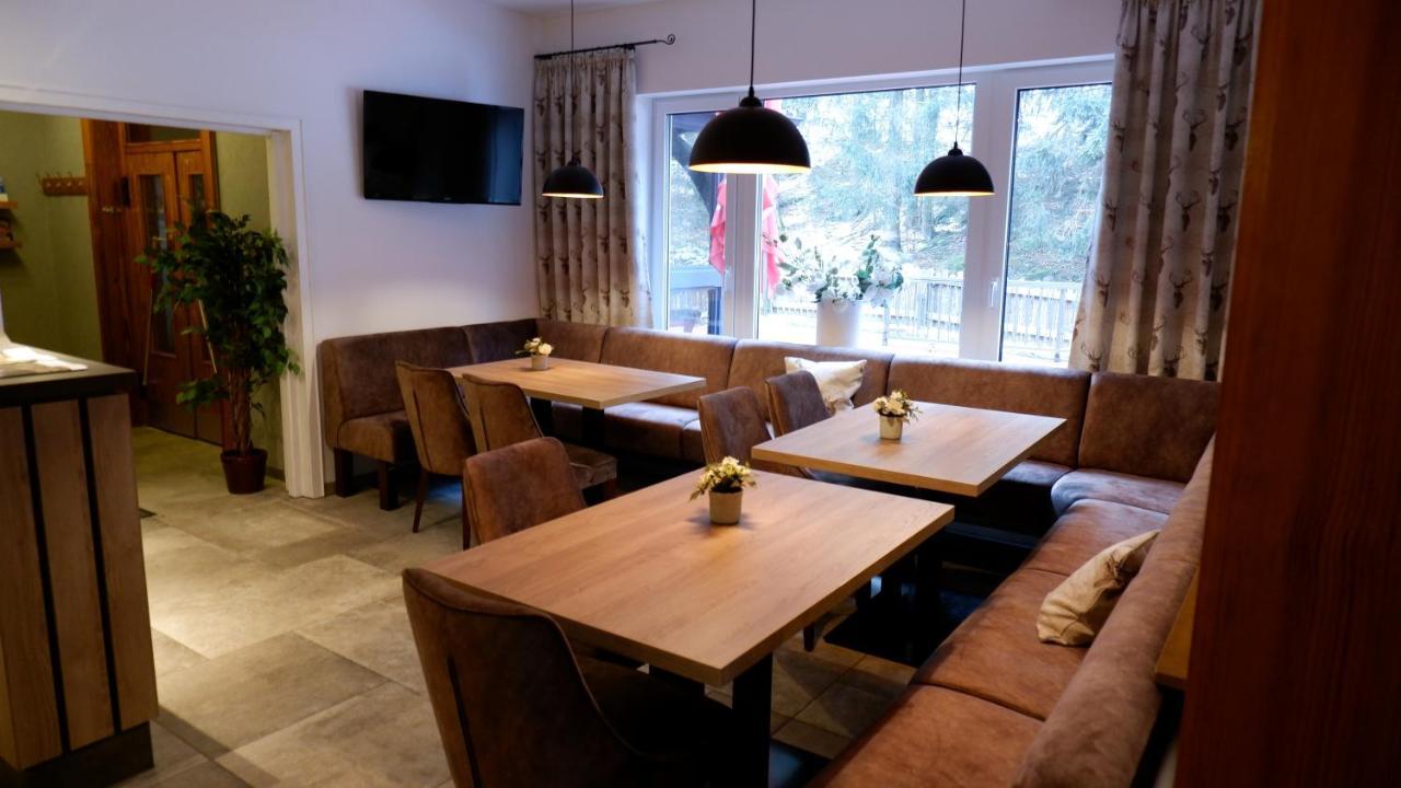 Hotel-Pension zum Paradies Willingen  Bagian luar foto