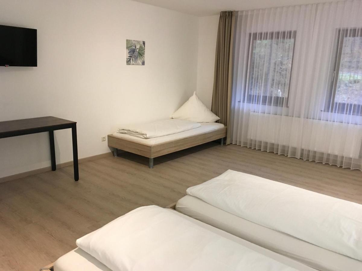 Hotel-Pension zum Paradies Willingen  Bagian luar foto