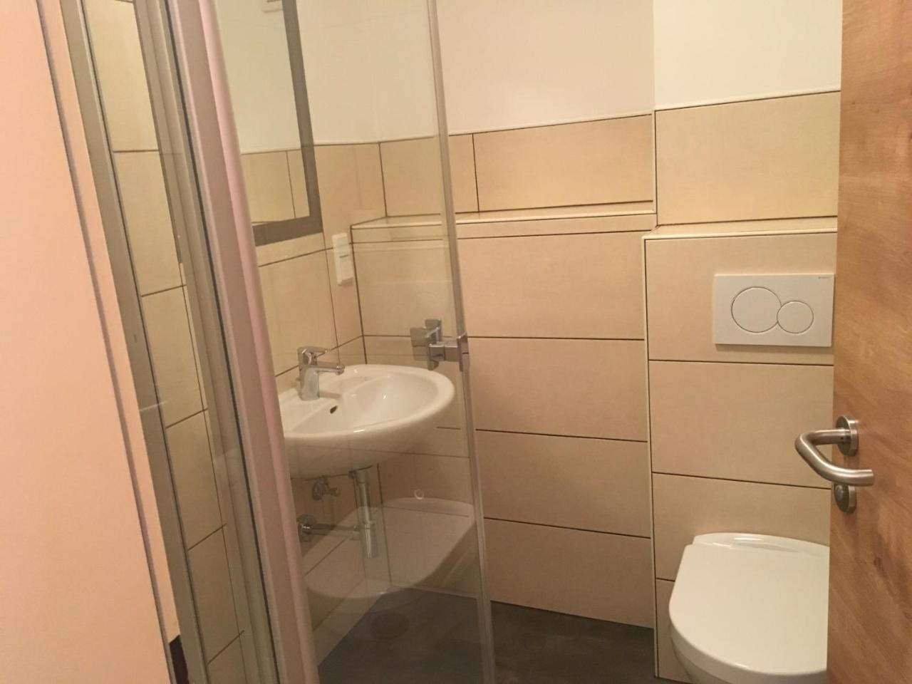 Hotel-Pension zum Paradies Willingen  Bagian luar foto